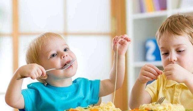 祺祺|孩子3岁前要管好嘴,儿科医生:三类食物孩子越吃脾会越虚!