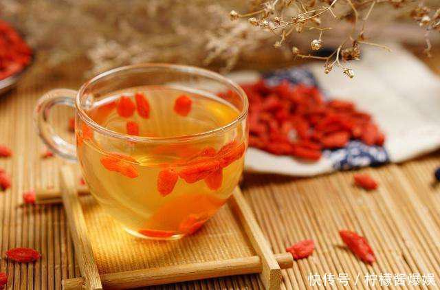 长寿老人活了256岁！临终前说出的长寿秘诀，却让人苦笑不得