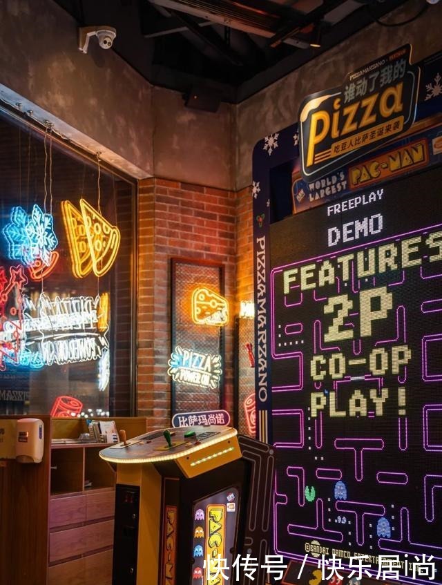  吃豆人|缺了角的比萨，凭啥这么火