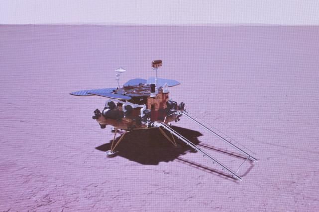 巡视器 “祝融号”火星车即将驶出 即将实施两器互拍