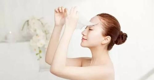 女人尽量别在这3个时间段敷面膜,尤其是第2个,比熬夜还伤皮肤