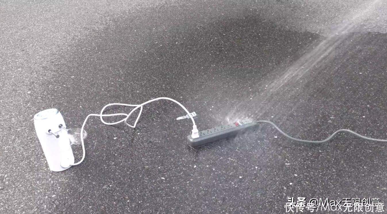 小伙|中国小伙造防水插座，实现水中绝缘通电，它是什么原理