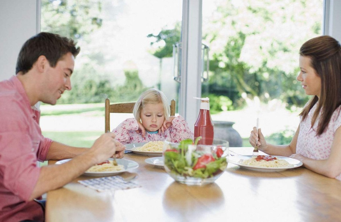顺序|晚饭怎么吃才不胖营养师坚持4个原则，体重保持2位数！