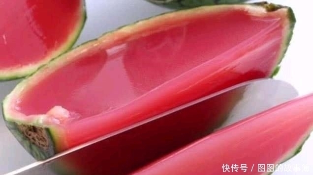 惊喜|我儿媳发明了一种吃西瓜的新方法剪了之后我很高兴充满了惊喜
