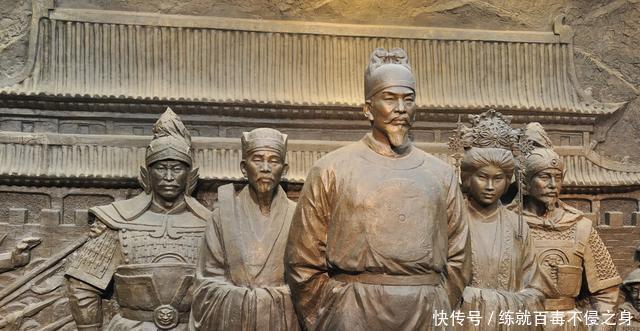 徐达|他给朱元璋定下九字国策,功超刘伯温、徐达等!当今为人处世经典