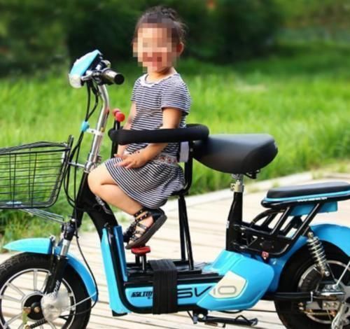 电动车又一新规出台，这次是儿童座椅，车主咋带孩子出门