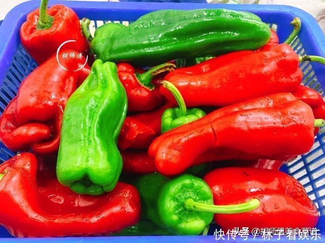 做辣椒酱时，只放盐可不行！多加2样料，辣椒酱不发霉不长毛，香