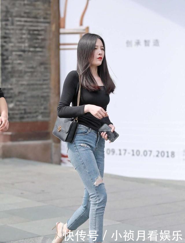  美女|洒脱的美女，破洞牛仔裤，穿着优雅洒脱的美