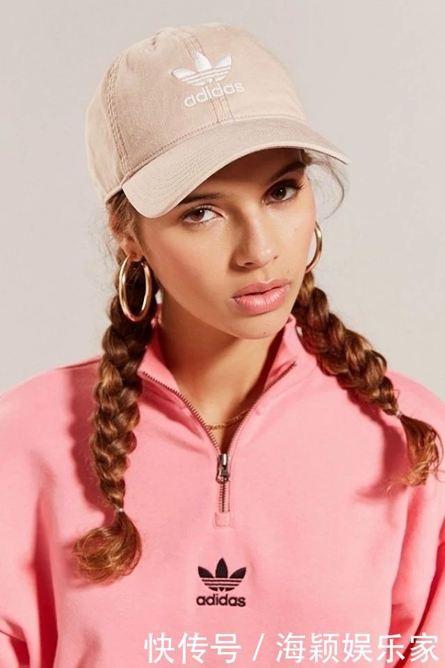 老帽|老帽造型总不变发型才是重点，配上辫发更个性