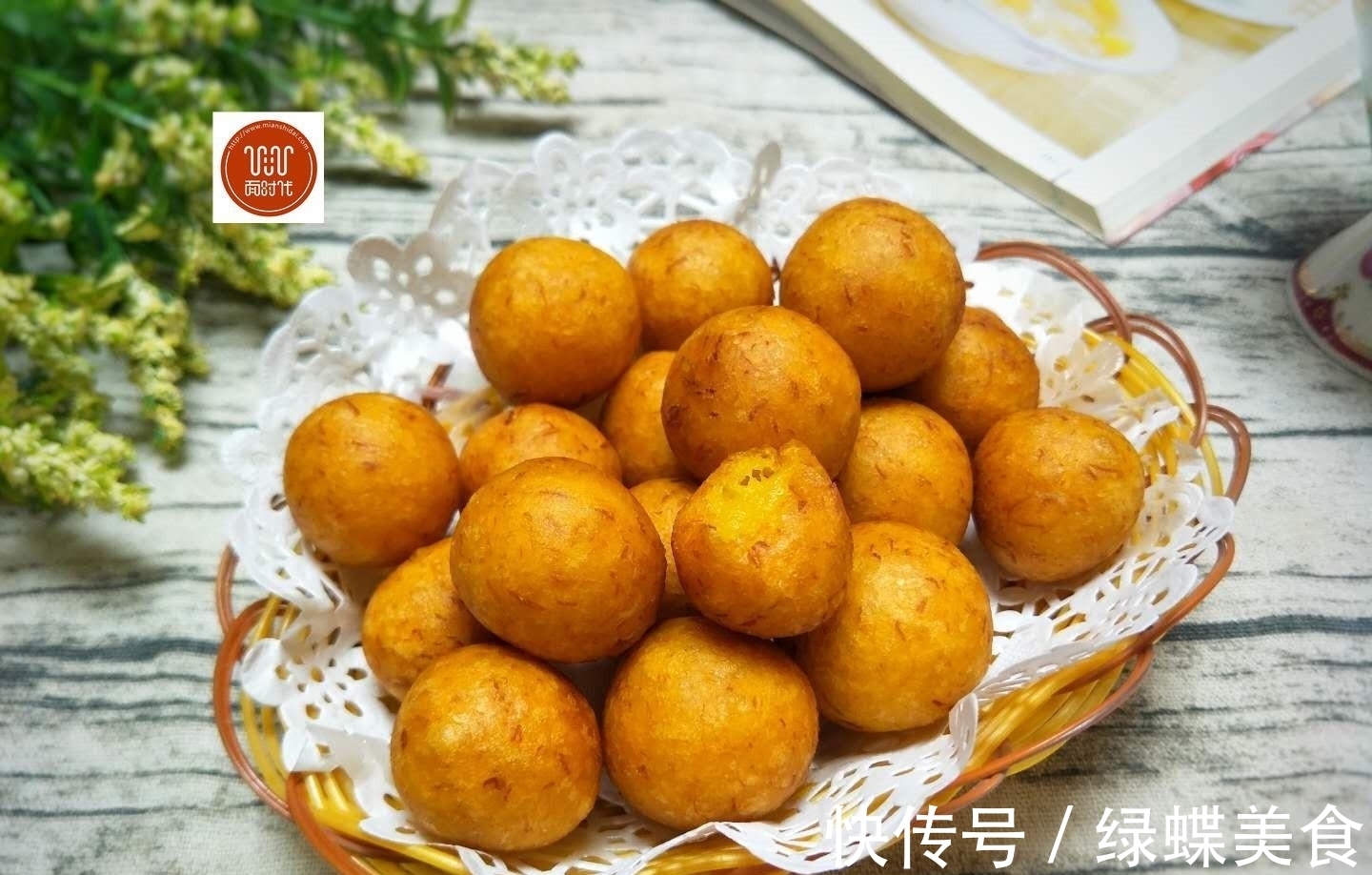 丸子|南瓜不要煮粥喝了，教你个新吃法，做出来比鸡米花都好吃！