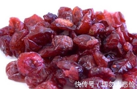 肠胃|女性每天常吃此果干,肠胃好了,皱纹淡了,气血红润,更显年轻了