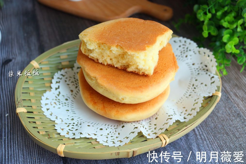 面团|1碗面粉，2个鸡蛋，做成的小饼外酥里软，比面包还好吃