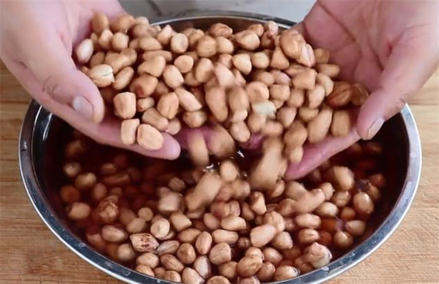 饭店|饭店的五香花生米为啥那么好吃？做法诀窍告诉你，原来如此简单