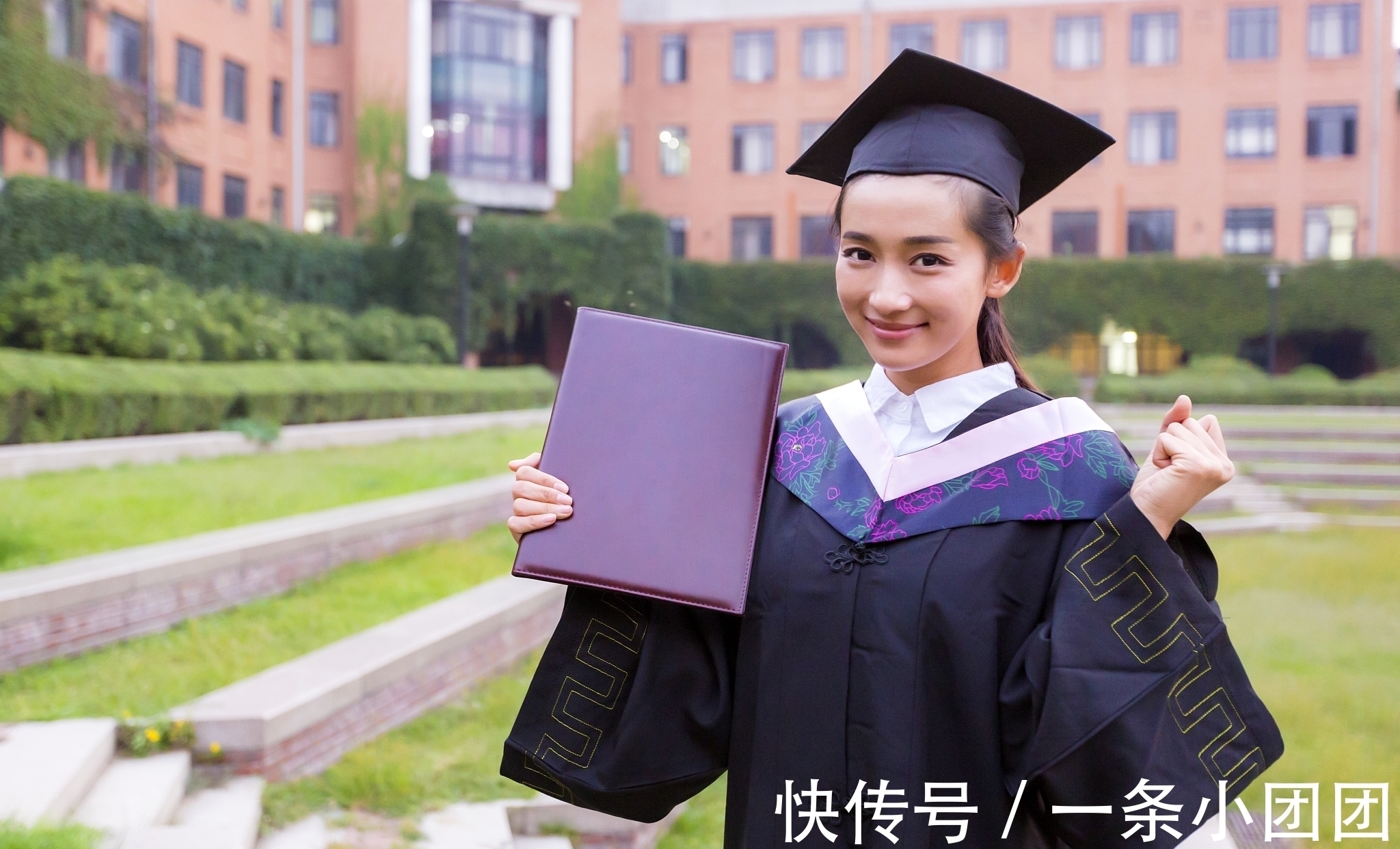 大文豪!大文豪苏轼这首诗自相矛盾,是他写错了还是故意为之?