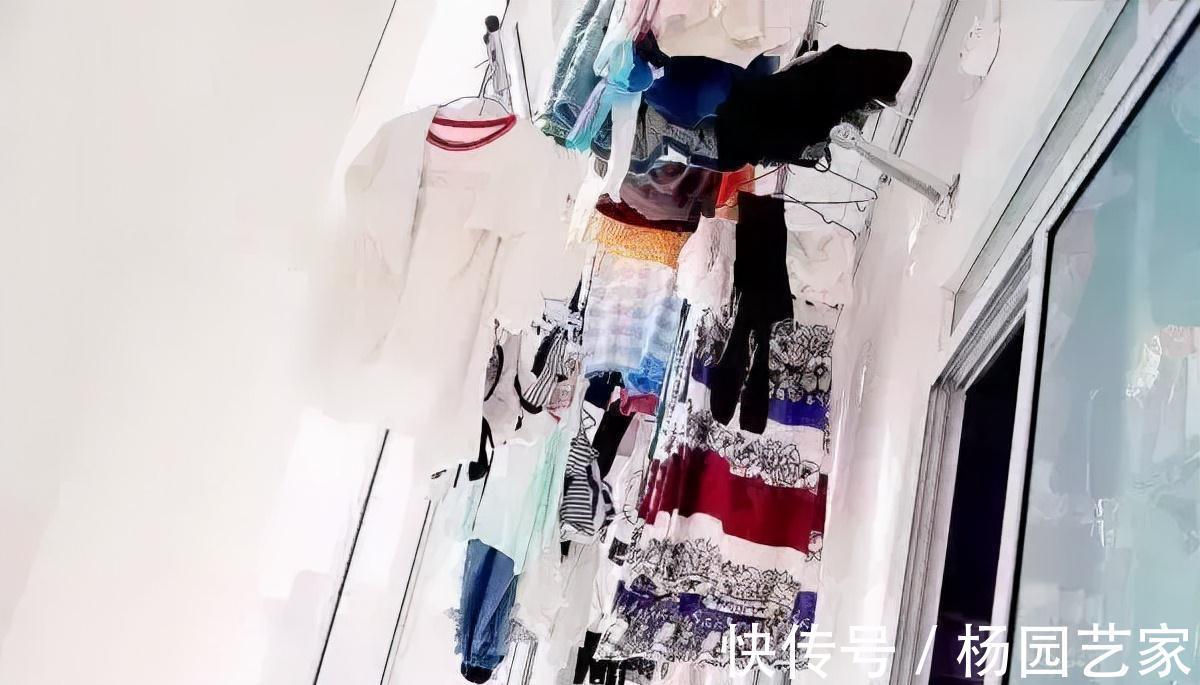 伸缩式|婆婆说把阳台变成休闲区，衣服晾到哪里去？还好老公一招搞定！