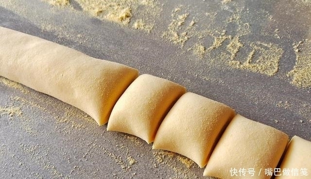 口感|做玉米面馒头，掌握2个秘诀，香甜松软，比纯面粉更好吃