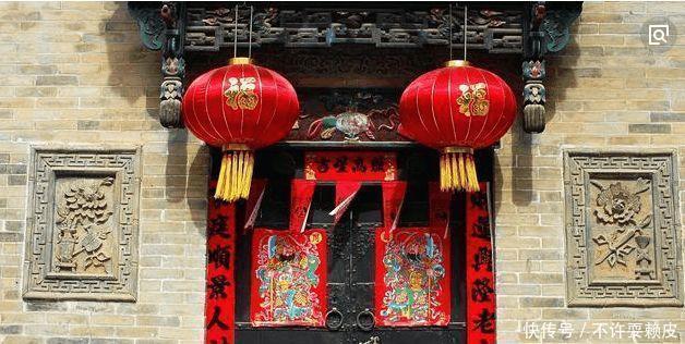 秀才带儿子游泳,出上联少水沙即现。儿子随口对出两个千古绝对!