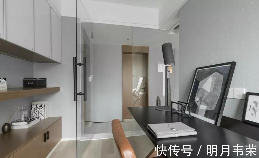 小书房|夫妻的现代简约三居,黑白灰+原木色高雅轻奢,小书房最酷,晒晒