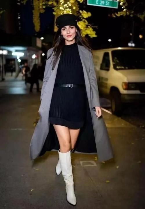 真正会穿的女人，春天穿风衣都这样搭裙子，你想要的时髦高级都有