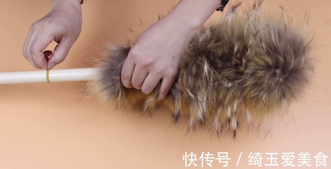 你家有旧棉服毛领吗？这用途太棒了，不用裁剪，家家户户都能用到