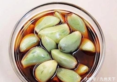  变化|醋泡大蒜，坚持喝一周，给身体带来3大变化，这3种人坚决不能吃