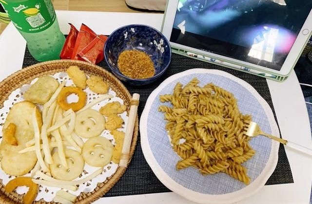 手软|入秋后,碰到此菜别手软,一次煮好存冰箱,随吃随取,特省事