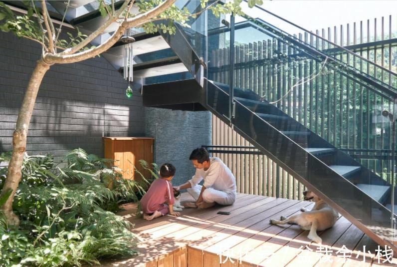 小茶几|比起楼梯装在室内,我更喜欢院里,下方铺甲板,躺下乘凉惬意极了