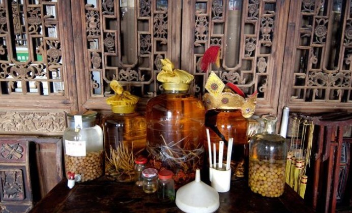 药材|是药三分毒，泡酒须谨慎，4类药材严禁泡酒，泡错了很难受