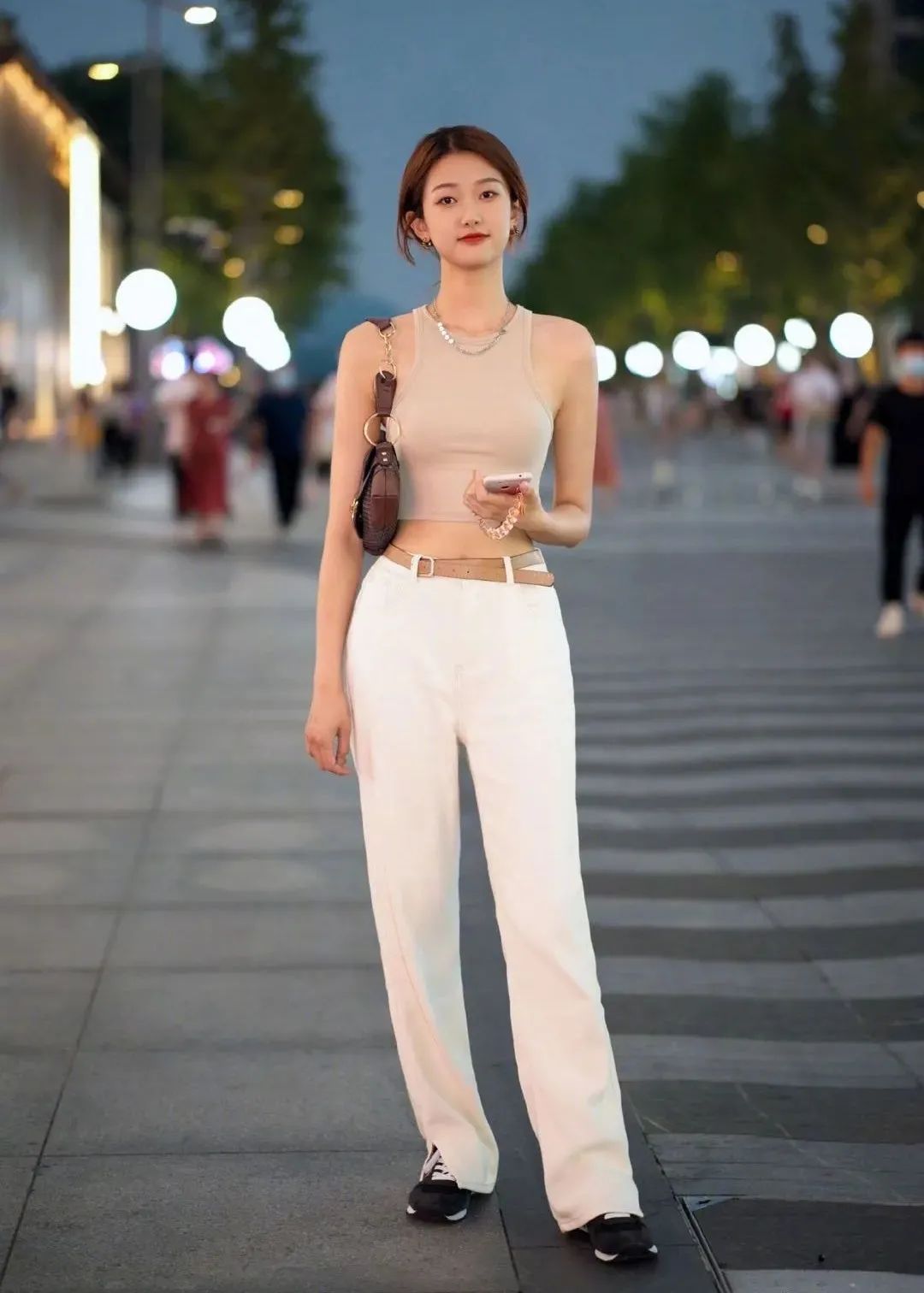 小杰|各省女孩初秋穿搭pk，你觉得哪个好看？