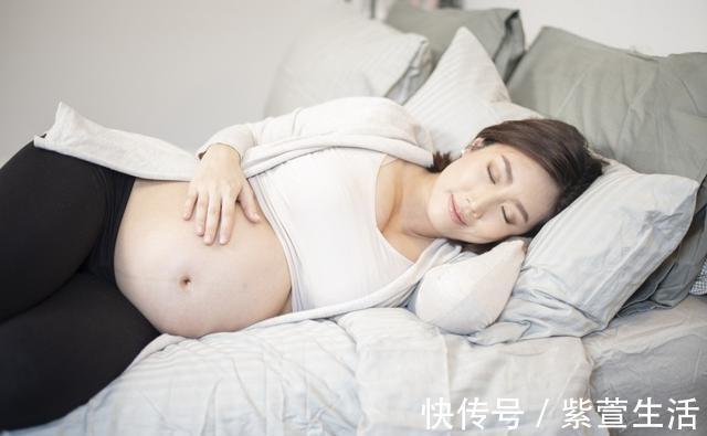 孕妇|仰睡、侧睡,孕妇睡觉姿势有讲究,孕期不同,睡姿大不同