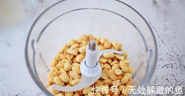 想吃花生酱不用买，自己在家也能做，纯天然的更健康！