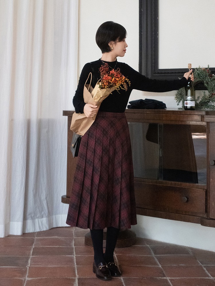 半身裙|有气质的女人都不穿打底裤,看这些裙装look,更美更温柔