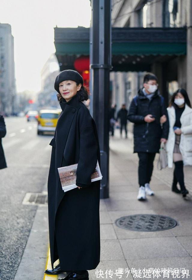 妈妈 女人过了五十岁,少穿T恤配短裤吧!学学三木妈妈这样穿,真优雅