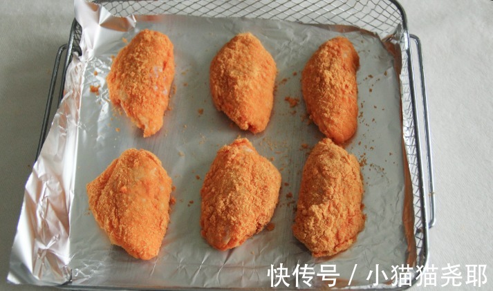 调味料|用咸蛋黄烤鸡翅，香咸美味，做法不难，好吃到舔手指