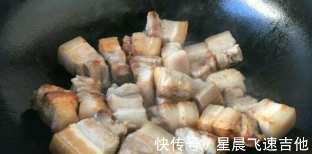 油亮亮|做红烧肉，炖前多做2步，出锅后色泽红亮，香而不腻，教您做法！