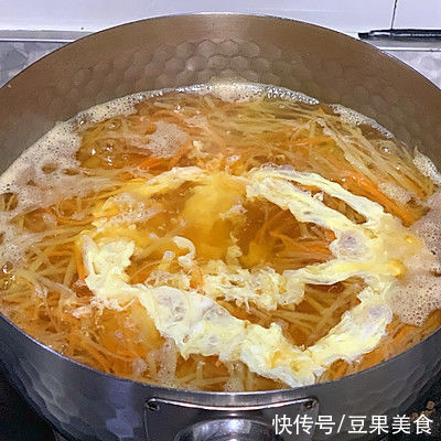 美食|在家复刻被全世界夸赞的冬奥美食～土豆汤