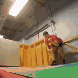 |搞笑GIF:你永远不知道 女生为了减肥对自己有多狠