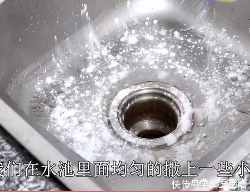 堵塞|厨房下水道被油垢堵住了，用什么溶剂可以通畅？