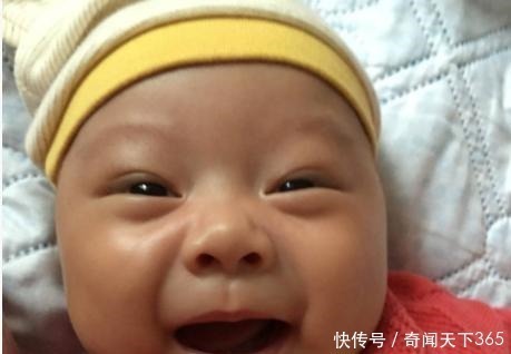 新生|新生儿“超嫌弃”表情包火了,一个比一个戏精,父母一脸无奈笑翻