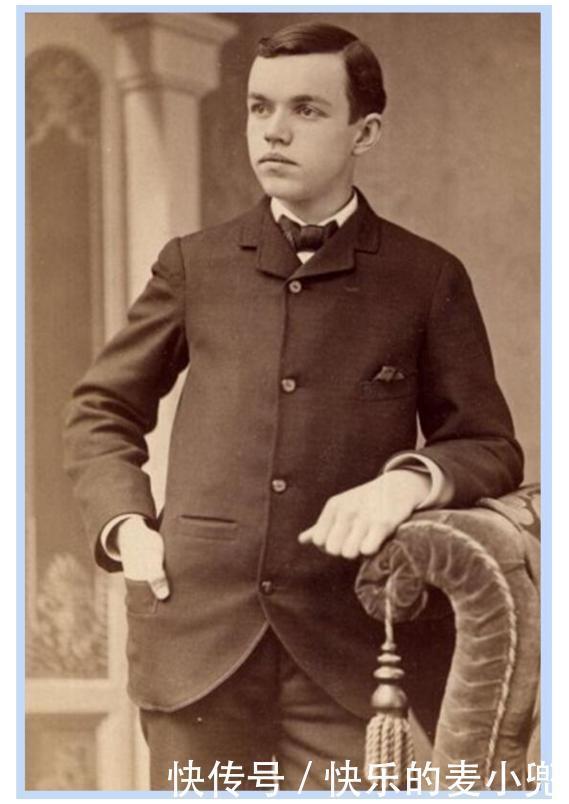 “时髦精”都在穿西装,不仅百搭还帅气,时尚达人抢着穿