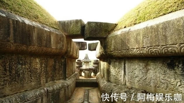 木碑#活了二十多年,终于知道坟、墓和冢的区别了,原来差别这么大!