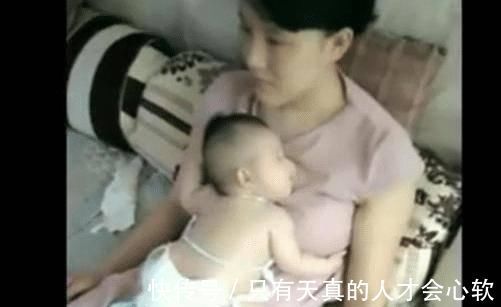 宝宝们|实拍宝宝每次都要这样睡觉,妈妈一动也不敢动,母爱真是伟大