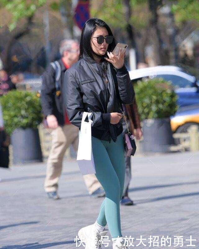 造型师|打底裤的穿搭时尚大方,让你尽显身材,低调高雅清新可人