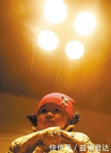 浴霸|3岁的孩子“高度近视”,原因不是手机和电视,竟然是浴霸