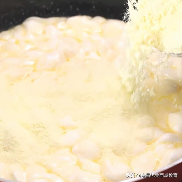 早餐吃什么，牛乳派好吃又有营养