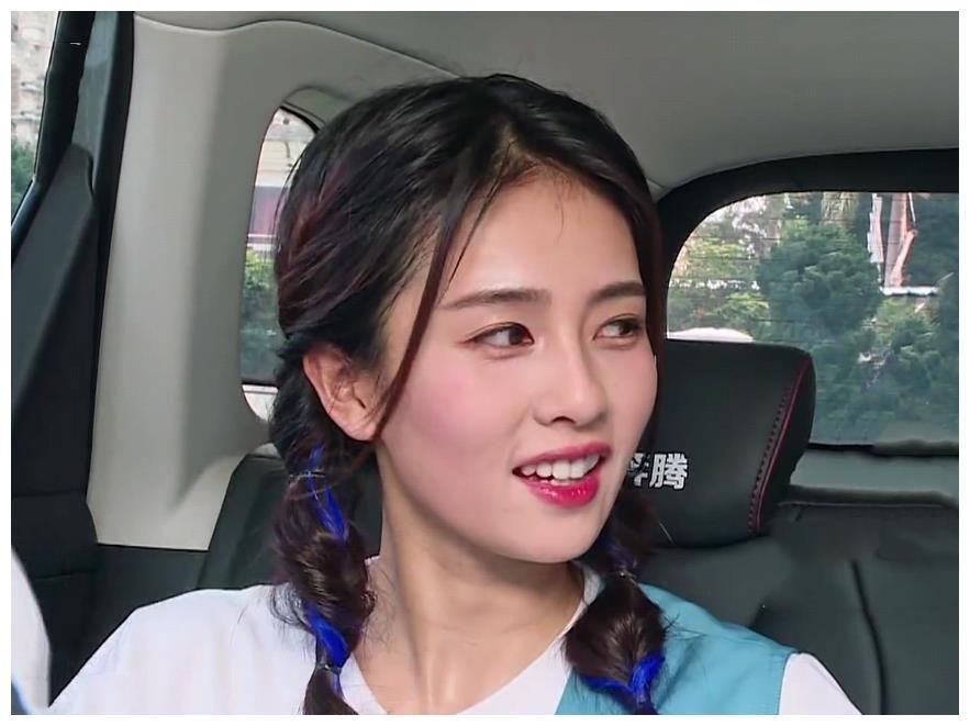 汗水流|白鹿玩游戏太拼！出汗“脱妆”后被怼脸拍，颜值确定是认真的？