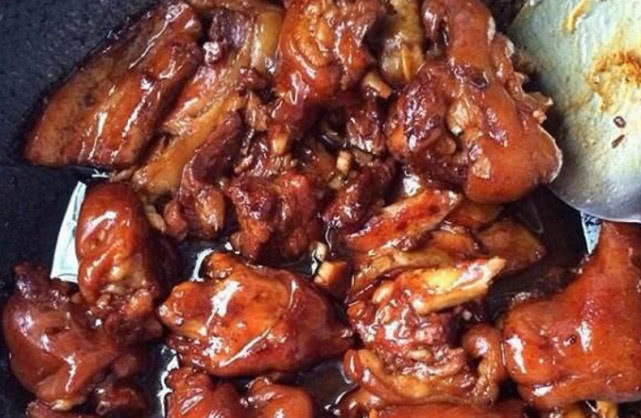 无论炖什么肉，记住“4种”香料全部搞定，炖的肉又香又软糯！