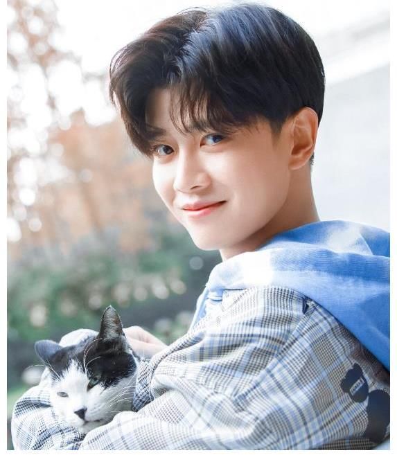 蓝台新综嘉宾比常驻更炸,任嘉伦丁程鑫再合作,亲女儿也来凑热闹