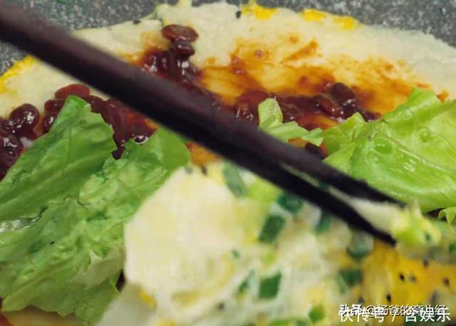 在家教你用平底锅做鸡蛋煎饼,软嫩好吃,营养美味,孩子特喜欢