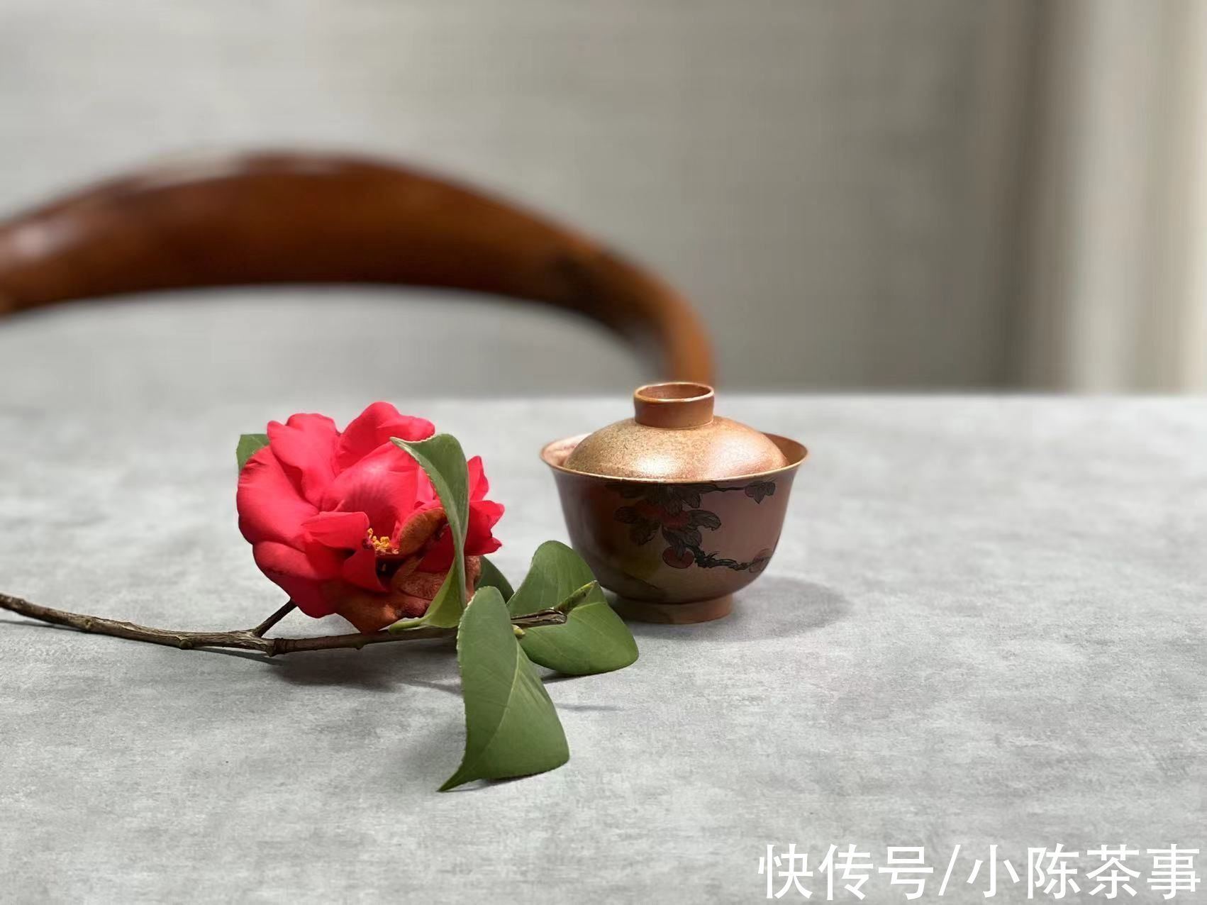 茶汤|白茶适合用什么茶具冲泡？盖碗、玻璃杯，还是紫砂壶？